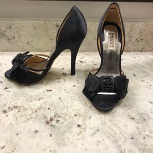 ❌SOLD ON OTR SITE❌Badgley Mischka Black Satin Heel